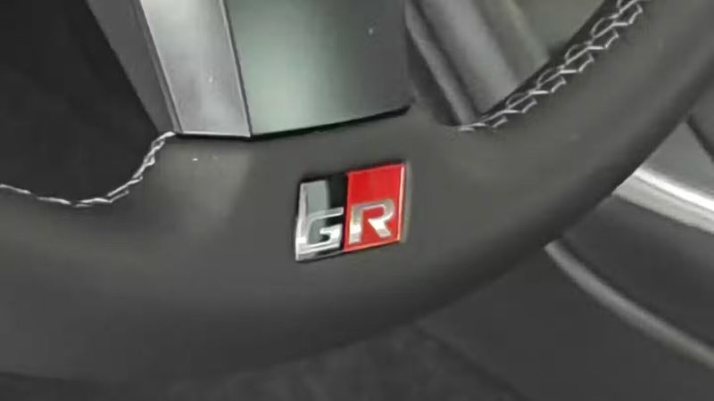 Toyota GR Supra • 2023 • 6,103 km 10