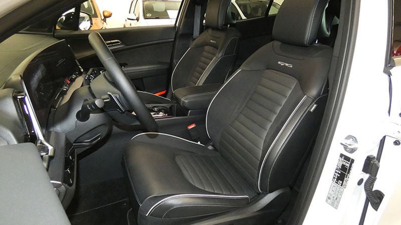 Kia Sportage • 2023 • 26,849 km 5