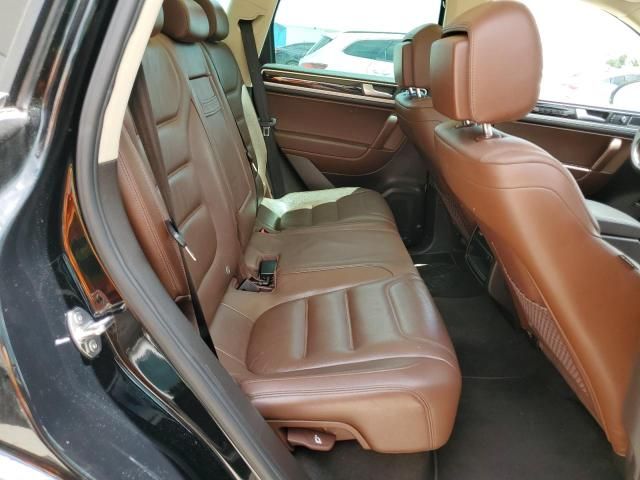 Volkswagen Touareg • 2013 • 10,000 mi 9