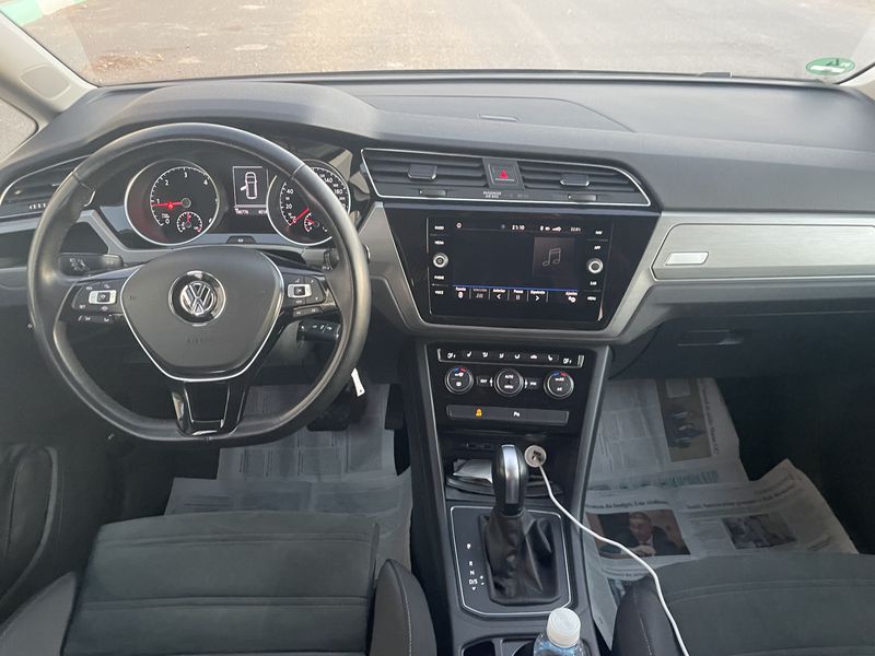 Volkswagen Touran • 2020 • 190,000 km 11