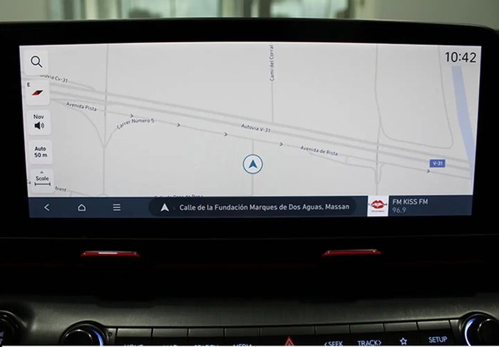 Hyundai Kona • 2023 • 11,400 km 12