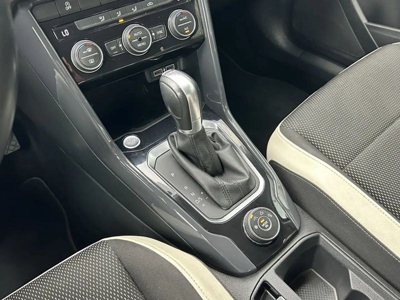 Volkswagen T-Cross • 2018 • 102,400 km 12