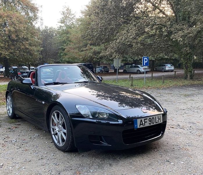 Honda S2000 • 2000 • 169,999 km 1