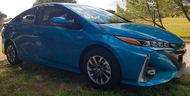 Toyota Prius • 2017 • 19,999 km 1