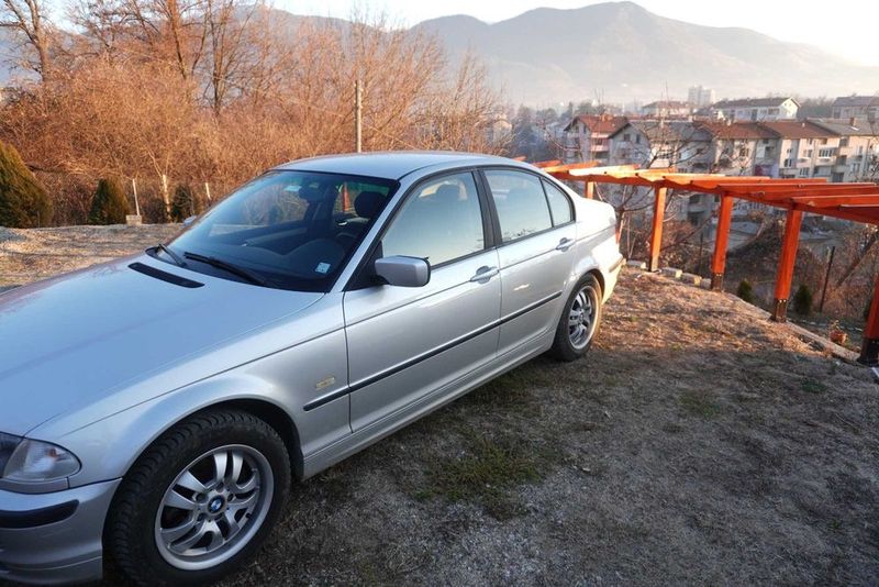 BMW 3 Series • 2000 • 200,000 km 4