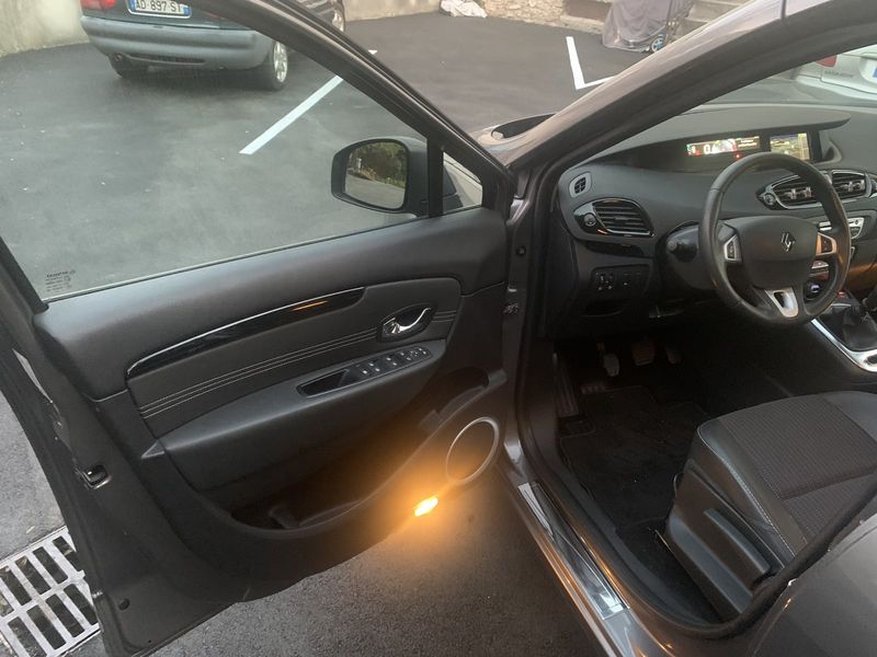 Renault Scénic • 2012 • 163,000 km 5