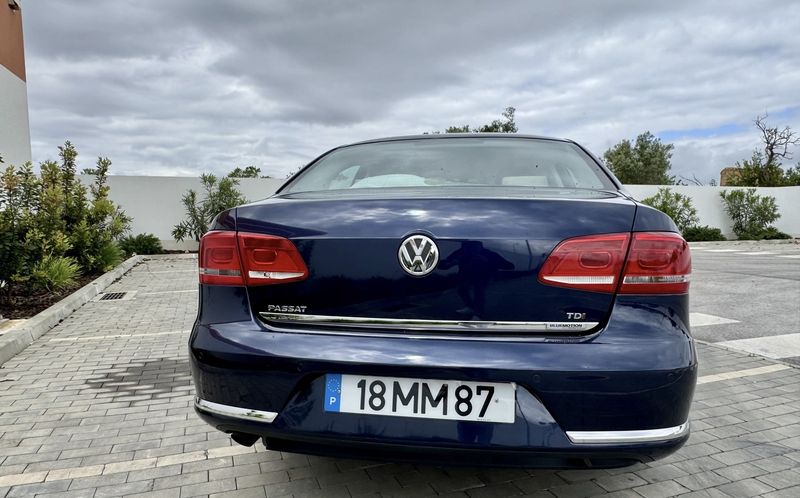 Volkswagen Passat • 2011 • 262,000 km 2