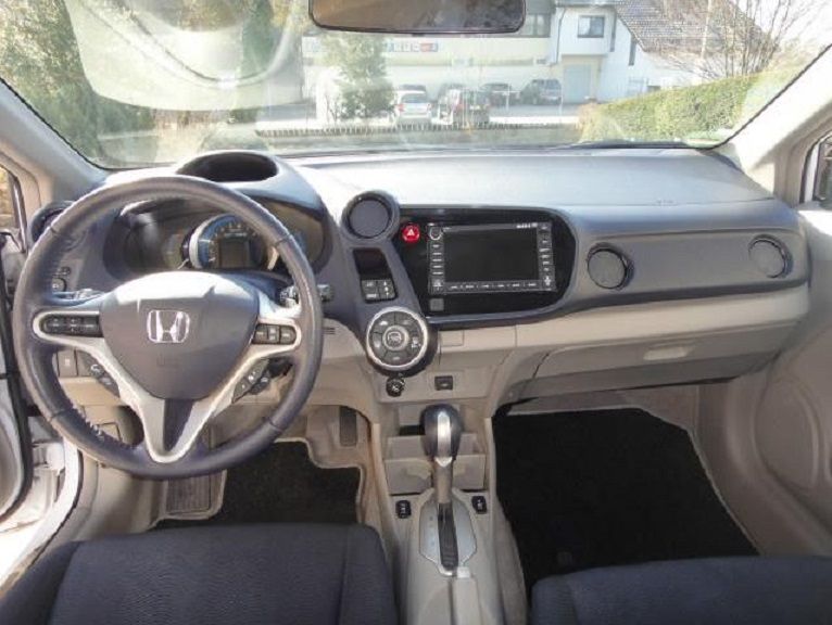 Honda Insight • 2011 • 159,000 km 3