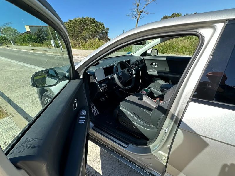 Hyundai Ioniq Electric • 2022 • 42,200 km 8