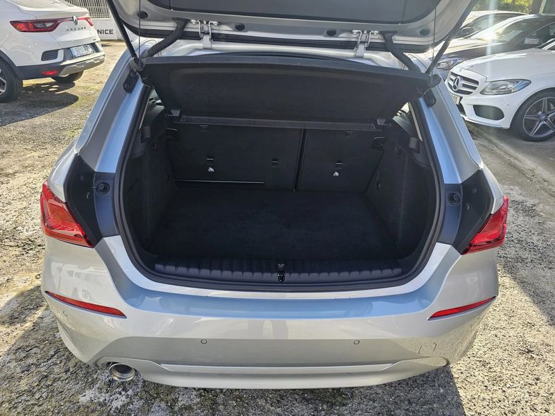 BMW 316i • 2021 • 118,000 km 5