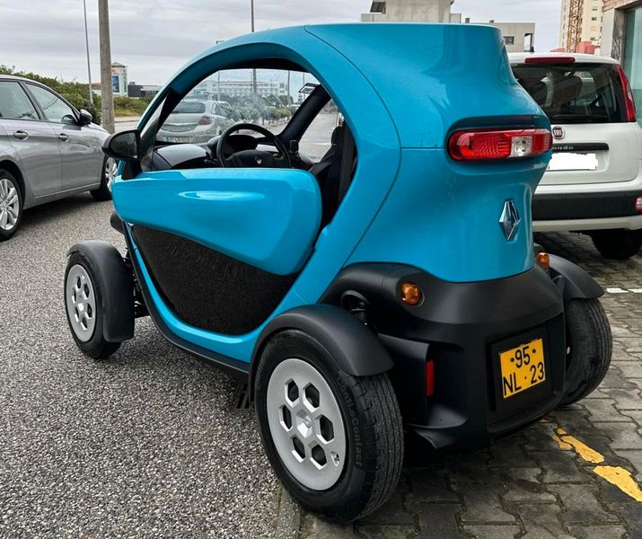 Renault Twingo • 2013 • 11,113 km 2
