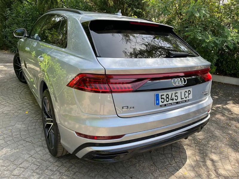 Audi Q8 • 2020 • 125,000 km 2