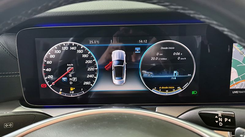 Mercedes-Benz E Cabrio • 2019 • 61,279 km 18