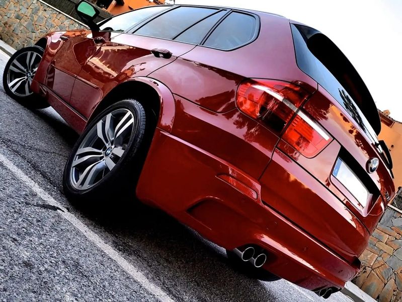 BMW X5 • 2010 • 129,900 km 2