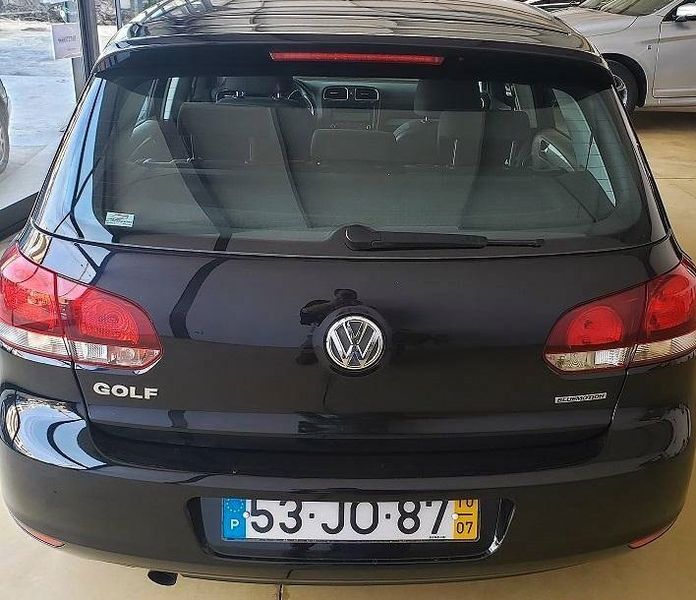 Volkswagen Golf • 2010 • 199,999 km 2