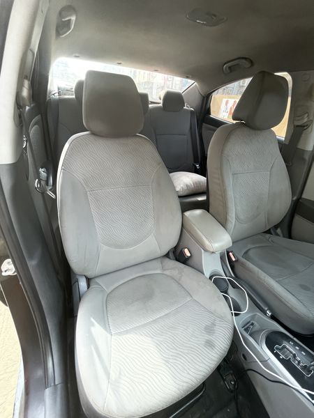 Hyundai Accent • 2013 • 97,123 km 13