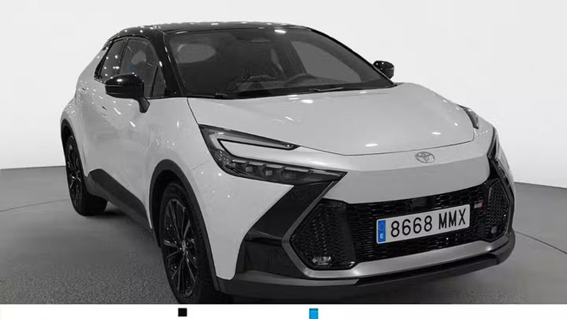 Toyota C-HR • 2024 • 10,834 km 2