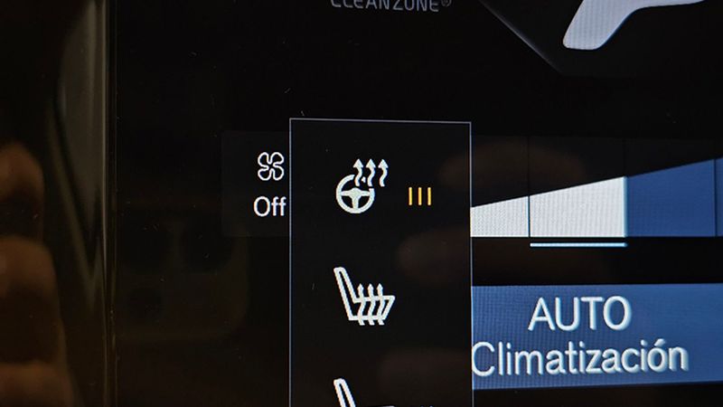 Volvo S90 • 2019 • 19,670 km 12