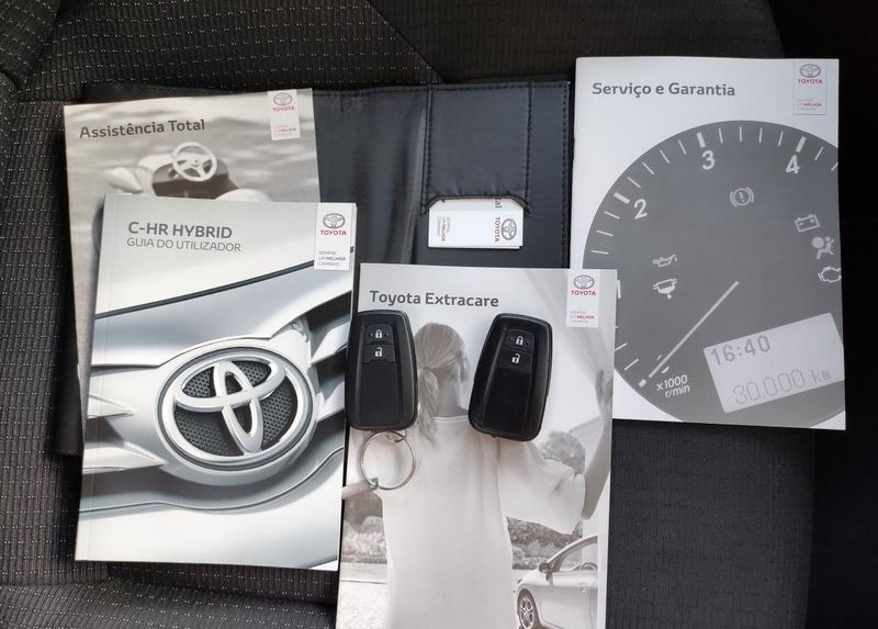 Toyota Avalon Hybrid • 2018 • 190,000 km 4