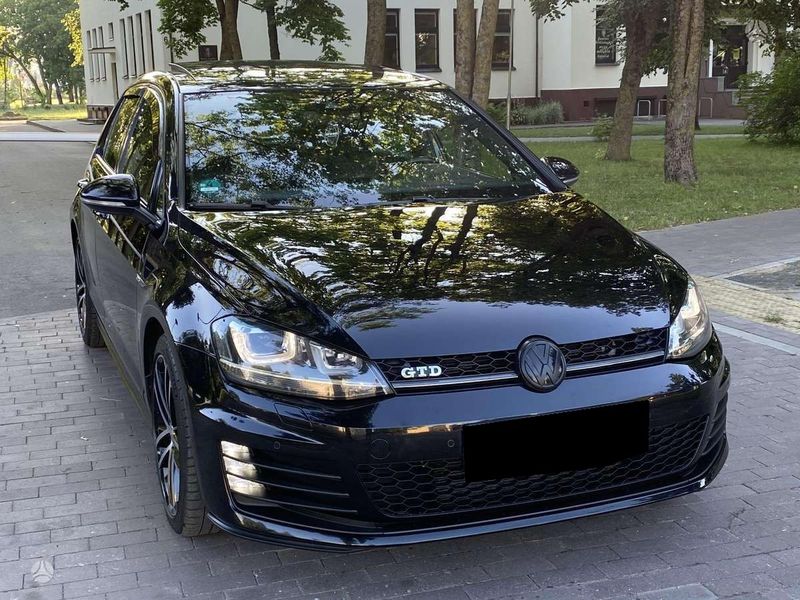 Volkswagen Golf • 2014 • 179,000 km 12