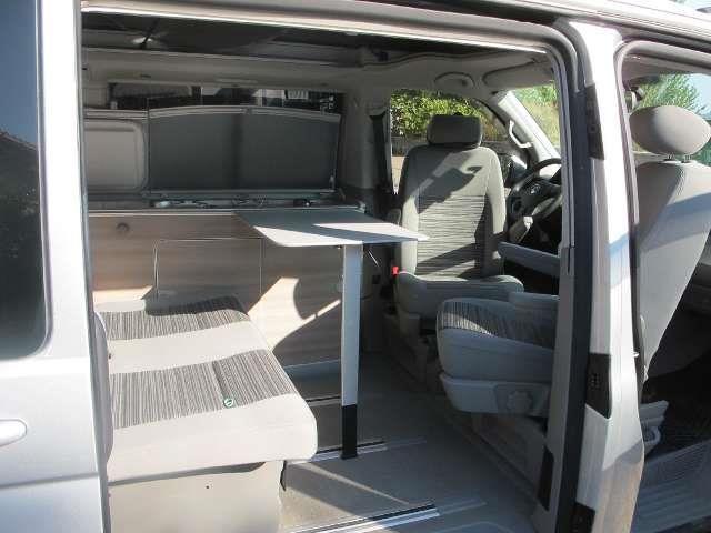 Volkswagen T5 • 2010 • 64,000 km 7