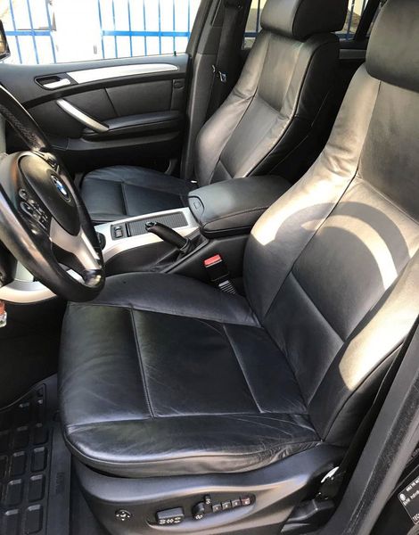 BMW X5 • 2002 • 159,999 km 5