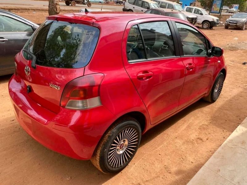 Toyota Yaris • 2013 • 3 km 2