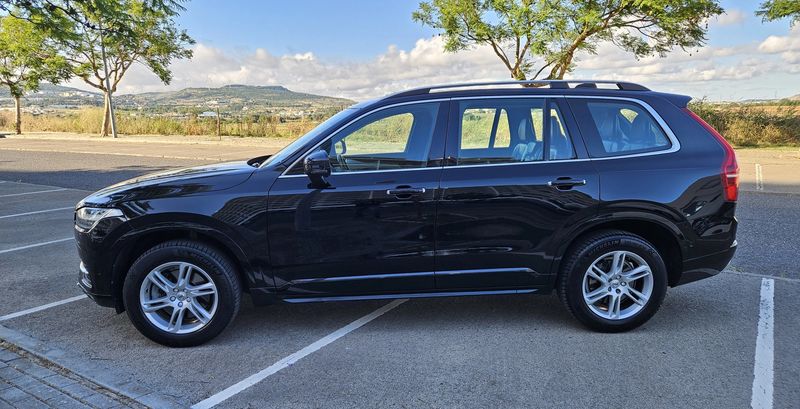 Volvo XC90 • 2015 • 217,000 km 2