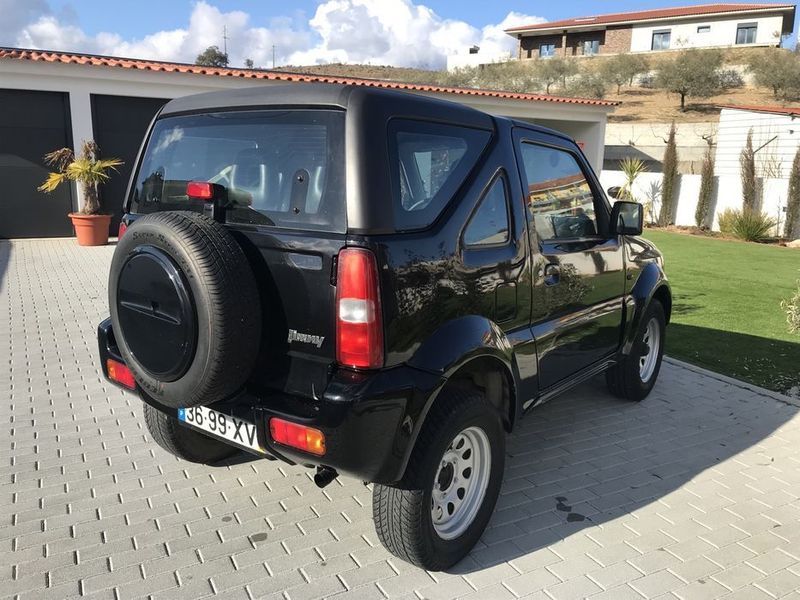 Suzuki Jimny • 2004 • 60,000 km 6