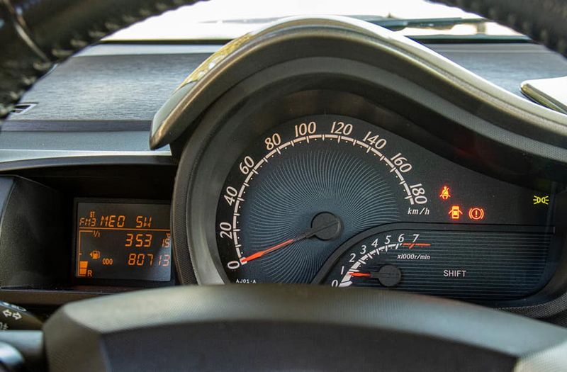 Toyota Vitz • 2009 • 81,000 km 10