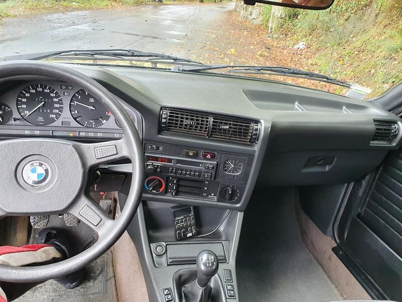 BMW E60 • 1999 • 50,000 km 4