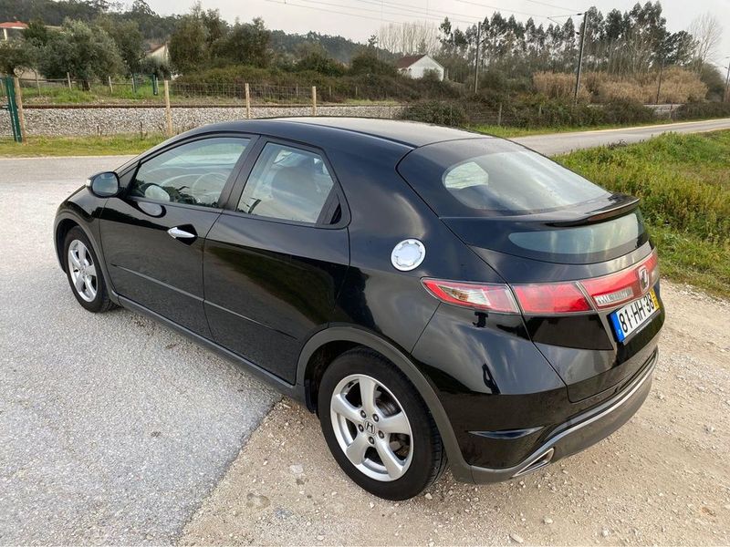 Honda Civic Coupé • 2009 • 278,000 km 3