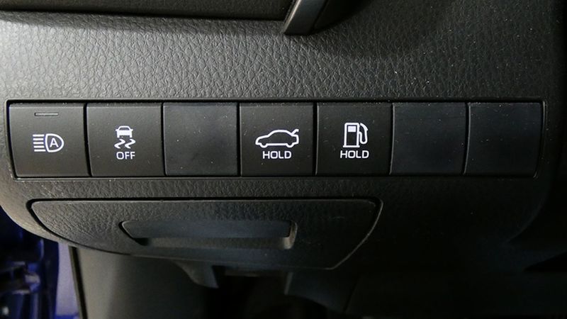 Toyota Camry • 2020 • 55,000 km 12