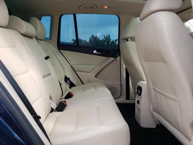 Volkswagen Tiguan Limited • 2012 • 10,000 mi 4