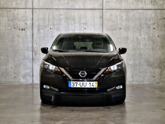 Nissan Leaf • 2018 • 99,950 km 2