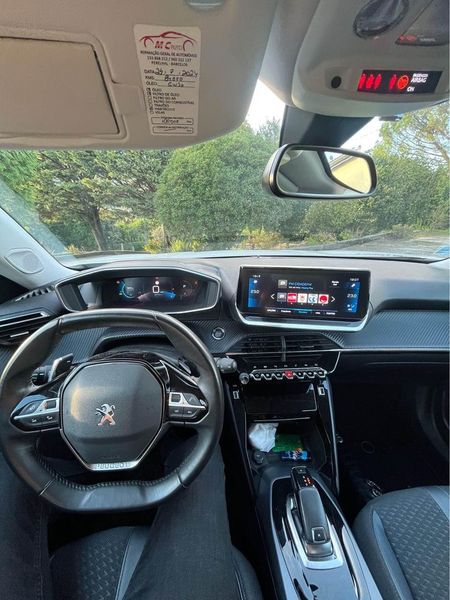 Peugeot 2008 • 2020 • 89,000 km 3