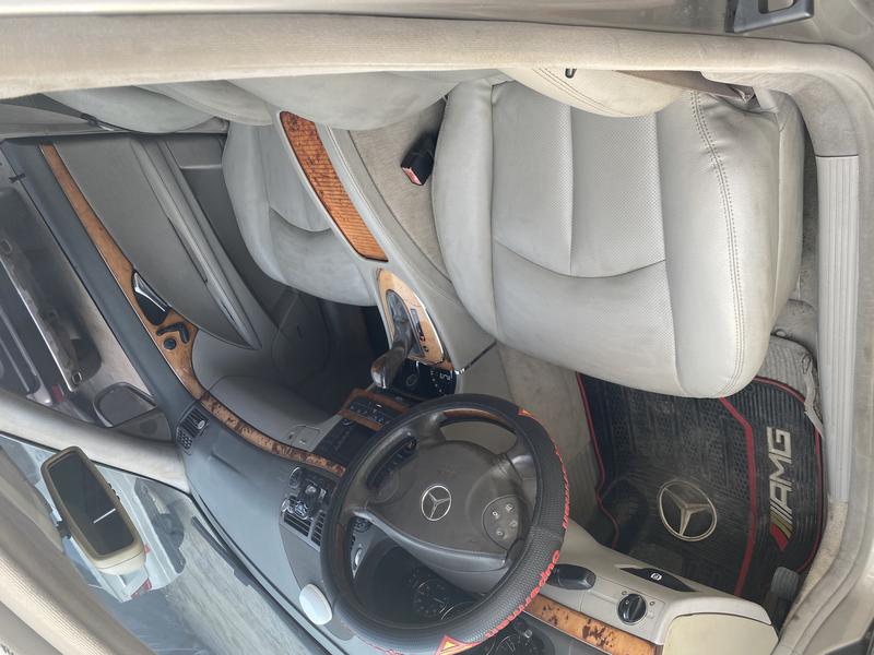 Mercedes-Benz E • 2006 • 185,000 km 4
