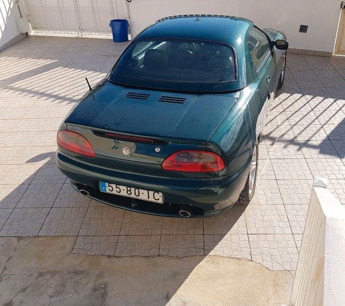 Mazda MX-5 Miata • 1997 • 90,000 km 4
