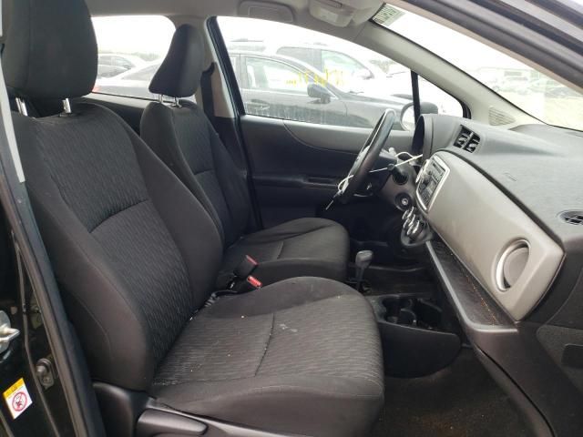 Toyota Yaris • 2013 • 6 km 5