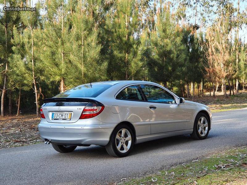 Mercedes-Benz C • 2006 • 249,999 km 2
