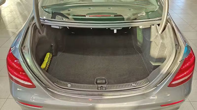 Mercedes-Benz E-Class • 2017 • 44,577 km 8
