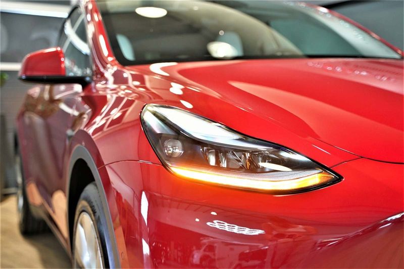 Tesla Model Y • 2022 • 22,555 km 7