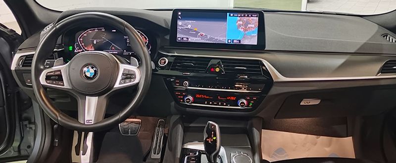 BMW 520D • 2020 • 62,080 km 4