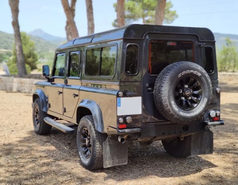 Land Rover Defender • 2014 • 96,700 km 4