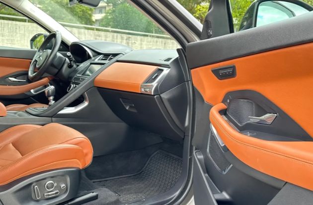 Jaguar E-PACE • 2019 • 62,000 km 4