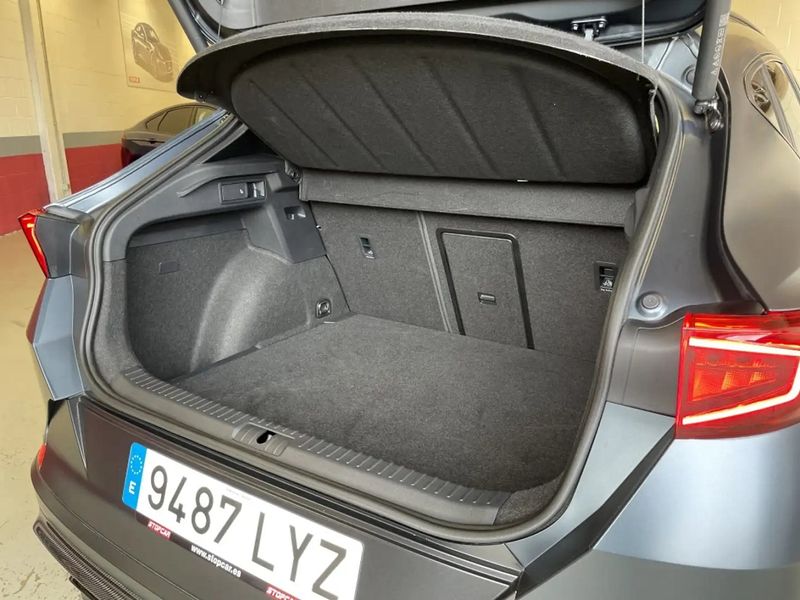 Seat Leon • 2022 • 13,900 km 13