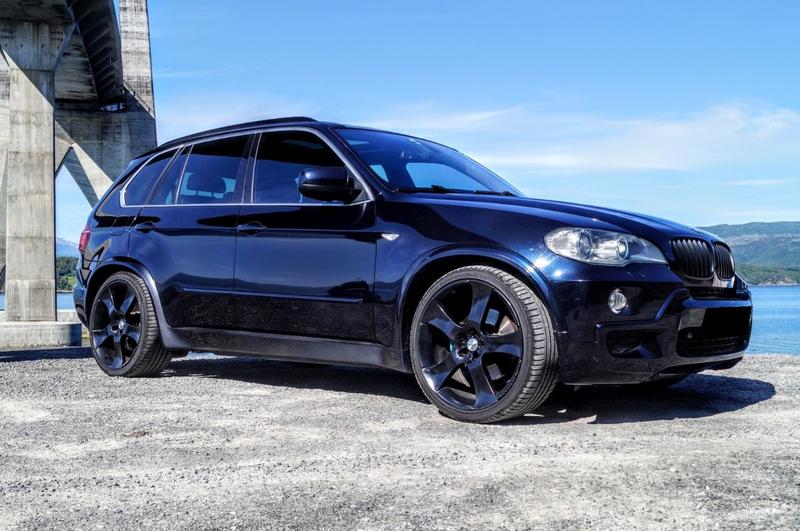 BMW X5 • 2009 • 237,000 km 2