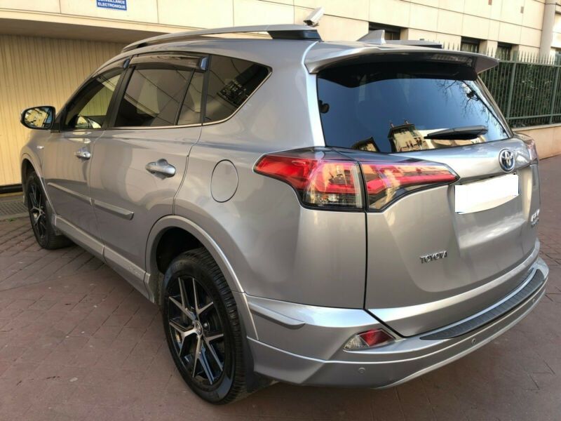 Toyota RAV4 • 2017 • 101,000 km 3