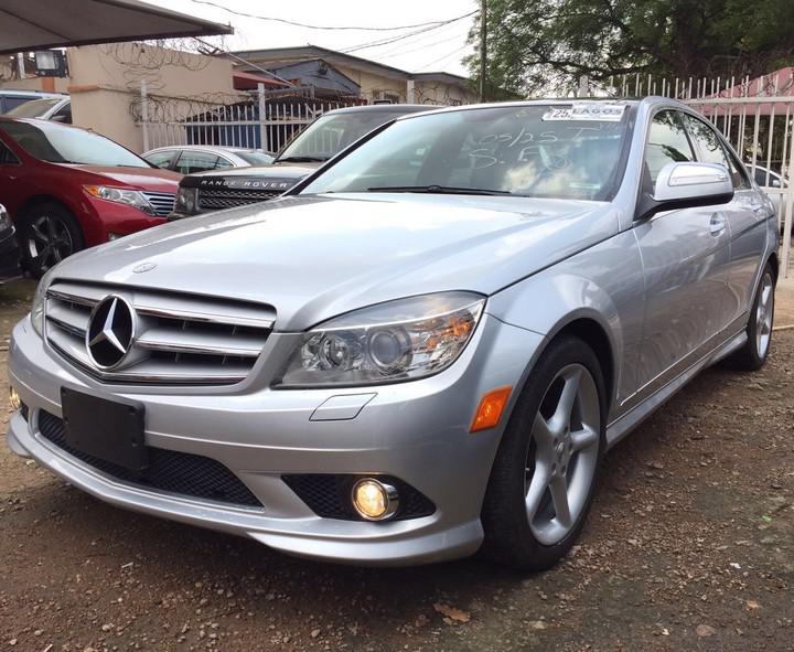 Mercedes-Benz 200 - 300 • 2008 • 34,322 km 1