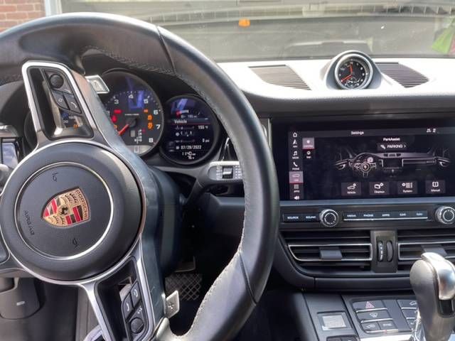 Porsche Macan • 2019 • 28,650 mi 9